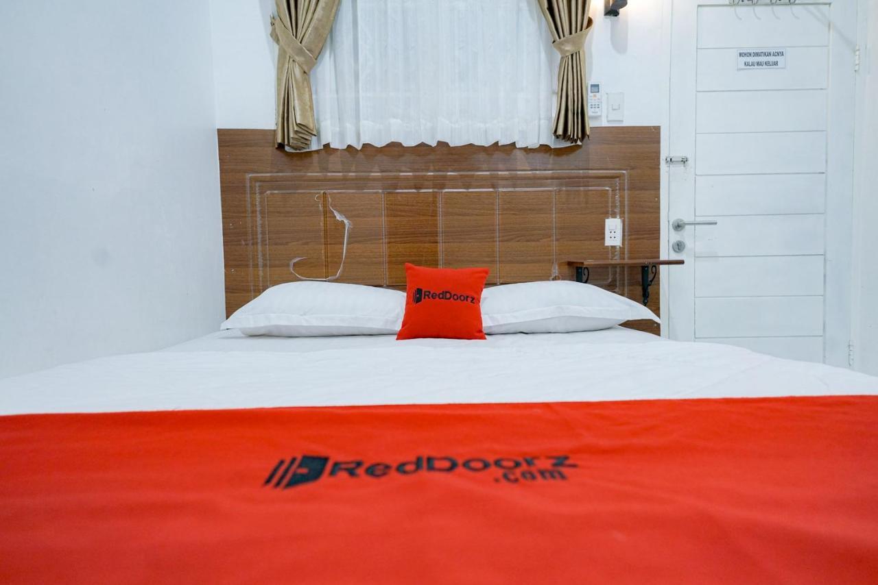 Hotel Reddoorz Near Pantai Pandan Sibolga Halangan Exterior foto